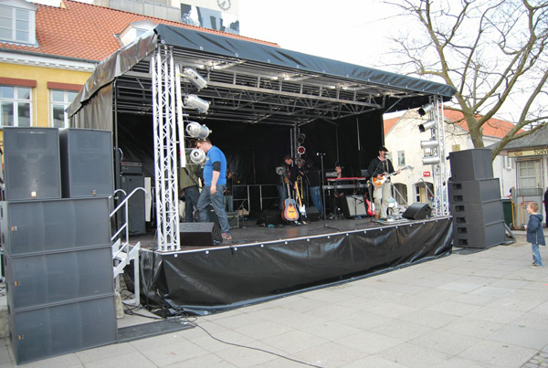 stage hire ireland, sound and lighting hire